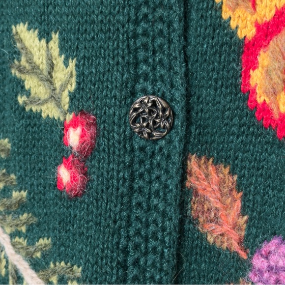 Northern Isles Botanical Cardigan - Picture 5 of 9